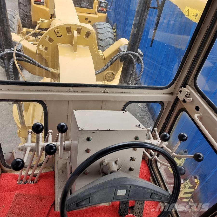 CAT 140 H Väghyvlar