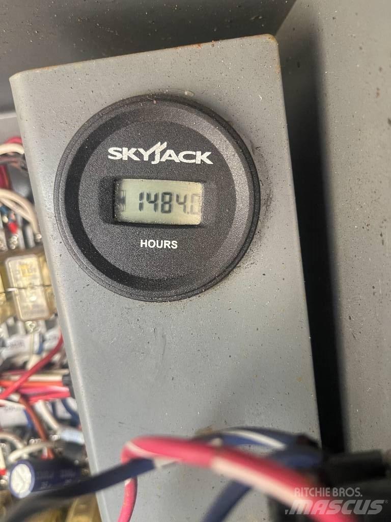 SkyJack SJ 9250 RT Saxliftar