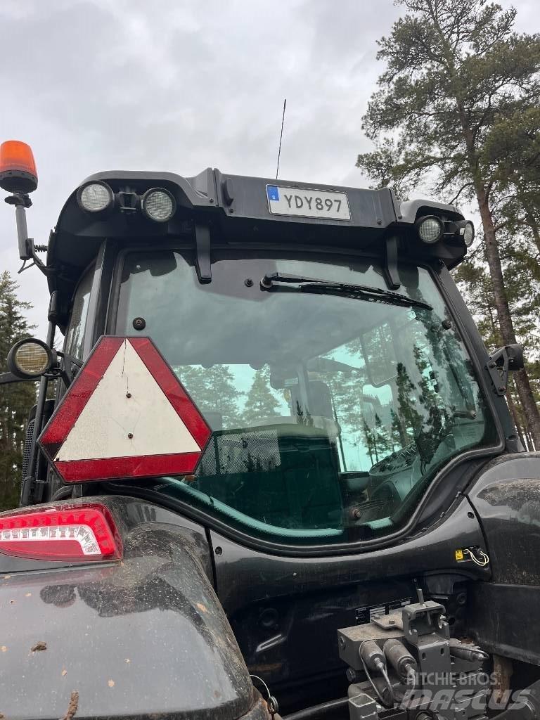 Valtra T 214 D Traktorer