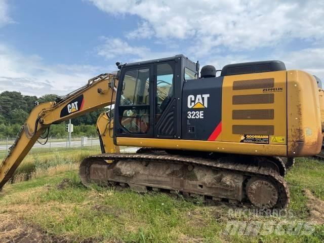 CAT 323 E Bandgrävare