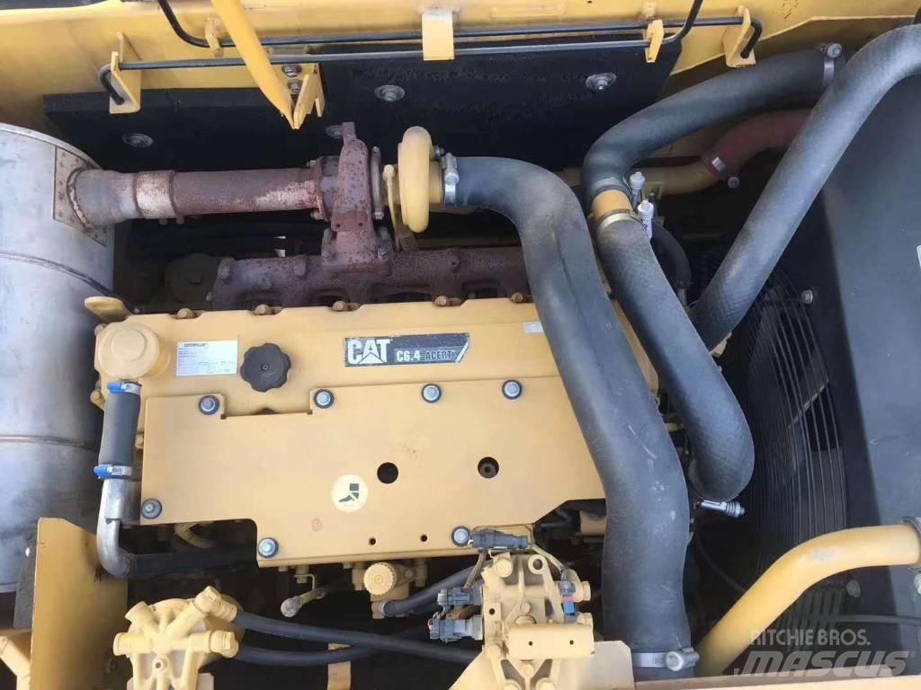 CAT 323 Bandgrävare