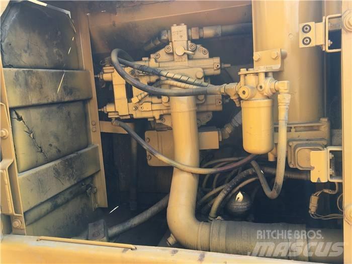CAT 320 B L Bandgrävare