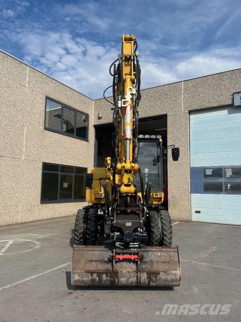 Komatsu PW98MR-10 Hjulgrävare