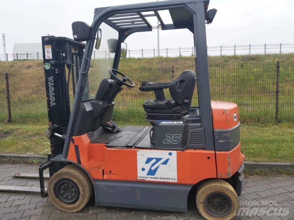 Toyota 7 FB MF 25 Elmotviktstruckar