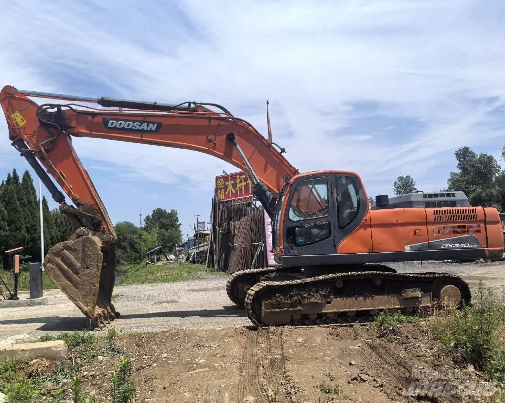 Doosan DX 340 LC Bandgrävare