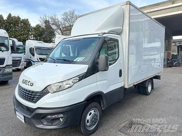 Iveco 35C14 Övriga bilar