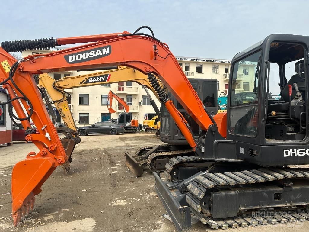 Doosan DH 60-7 Bandgrävare