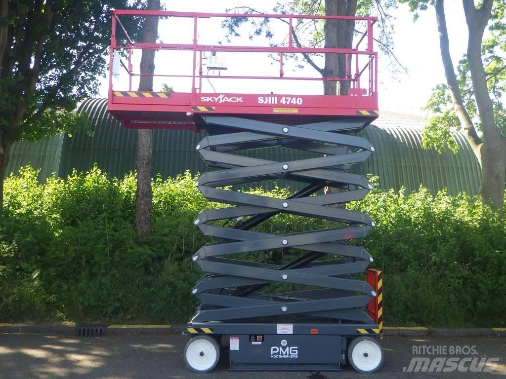SkyJack SJ4740 Saxliftar