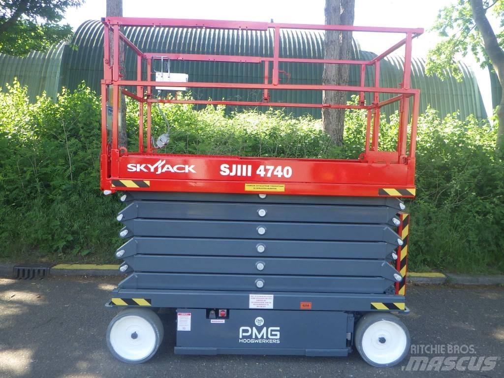 SkyJack SJ4740 Saxliftar