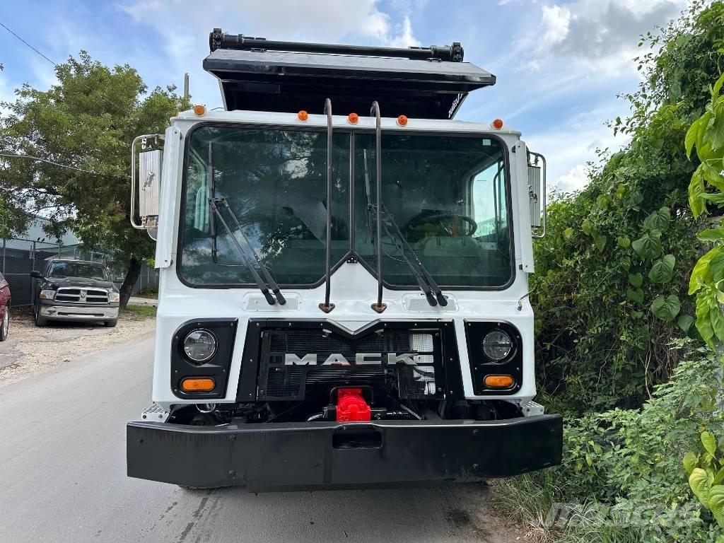Mack MR613 Sopbilar