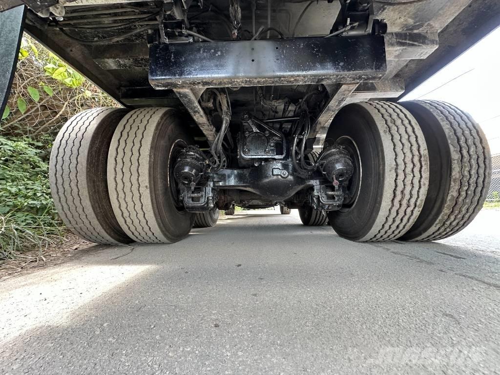 Mack MR613 Sopbilar