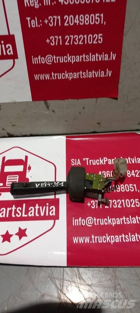 Volvo FH 12.   3172171 Hytter och interiör
