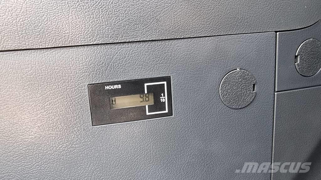 Hyundai HX 140 AL Bandgrävare