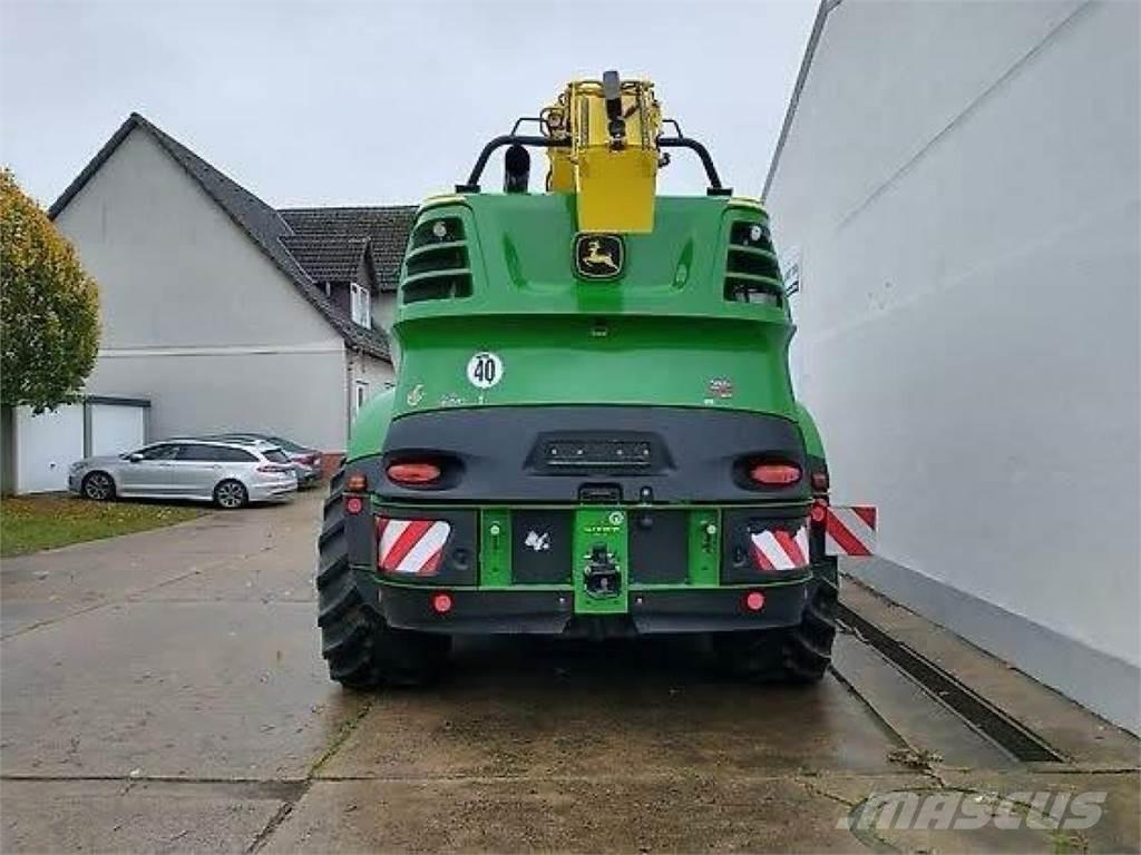 John Deere 8600 Självgående fälthackar