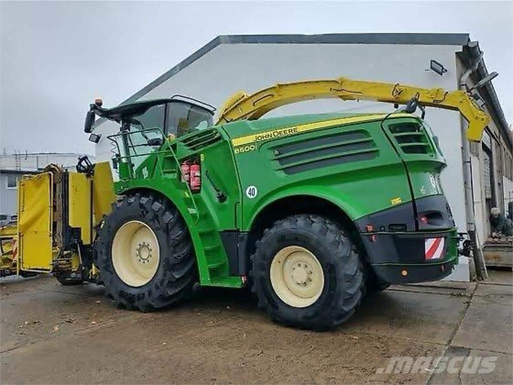 John Deere 8600 Självgående fälthackar