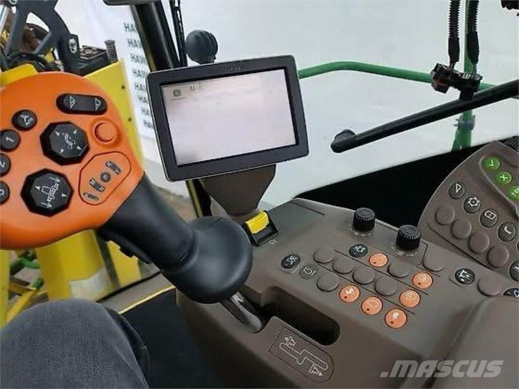 John Deere 8600 Självgående fälthackar