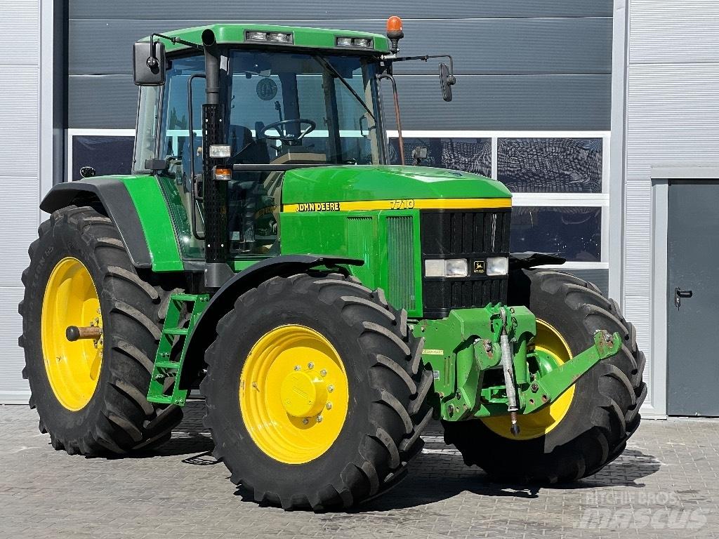 John Deere 7710 PQ Traktorer