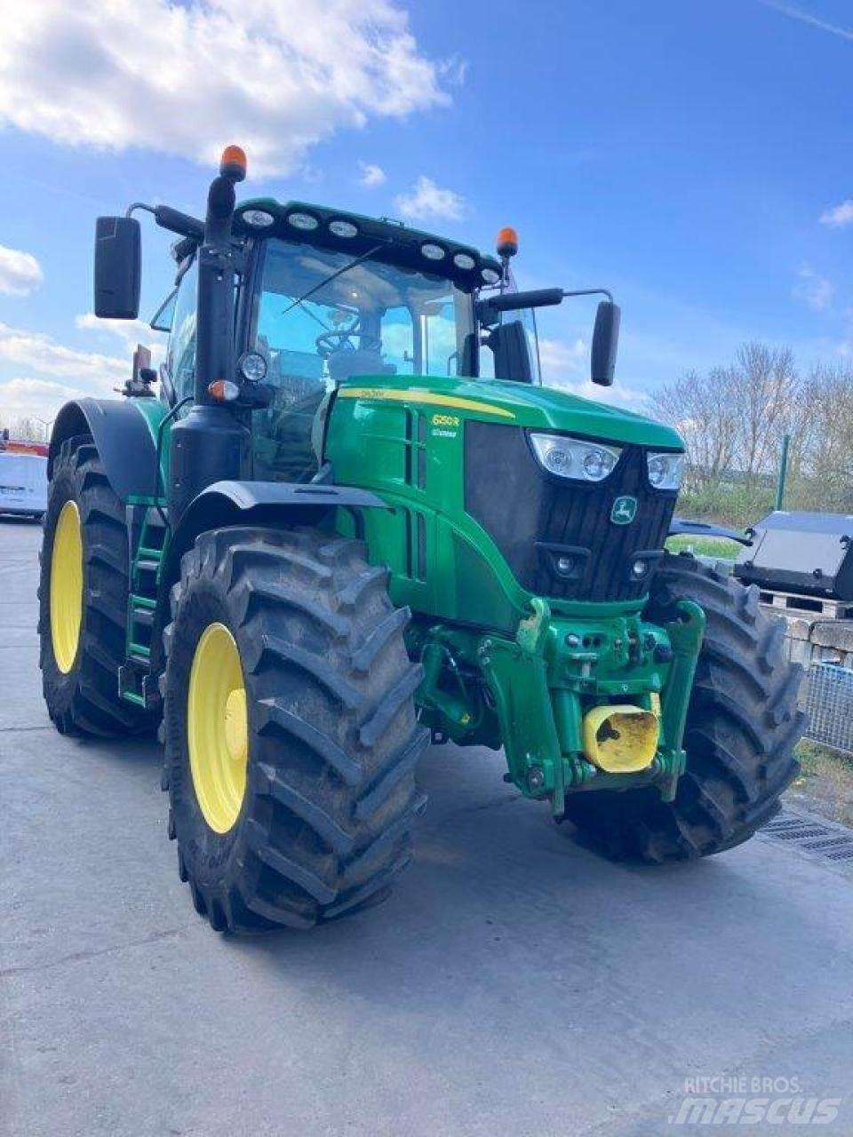 John Deere 6250R Traktorer