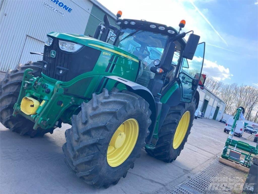 John Deere 6250R Traktorer