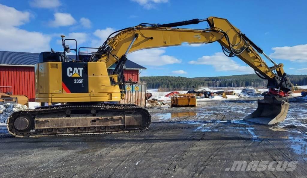 CAT 335 F L CR Bandgrävare