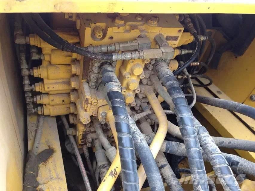 Komatsu pc220-7 Bandgrävare