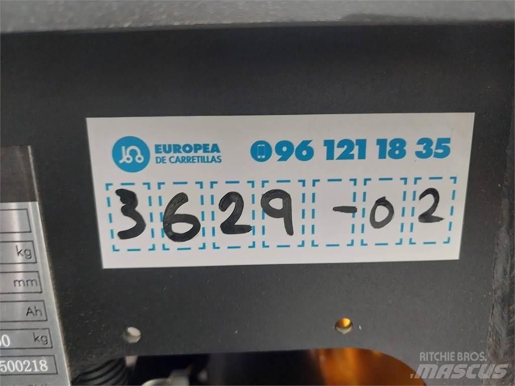  EFL253 Elmotviktstruckar