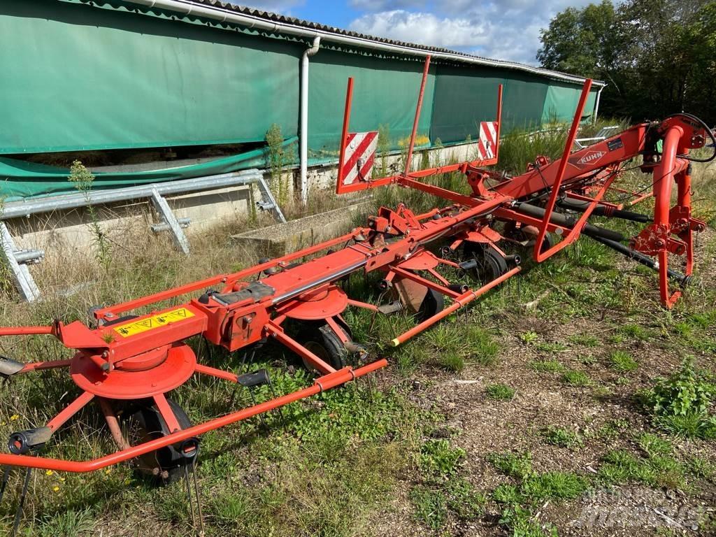 Kuhn GF8702 Vändare och luftare