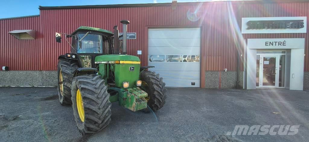 John Deere 4240 S Traktorer