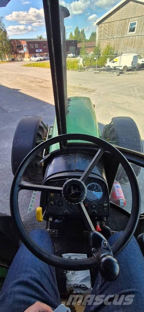 John Deere 4240 S Traktorer
