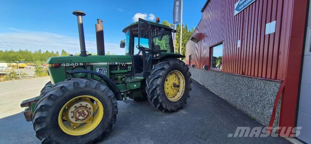 John Deere 4240 S Traktorer
