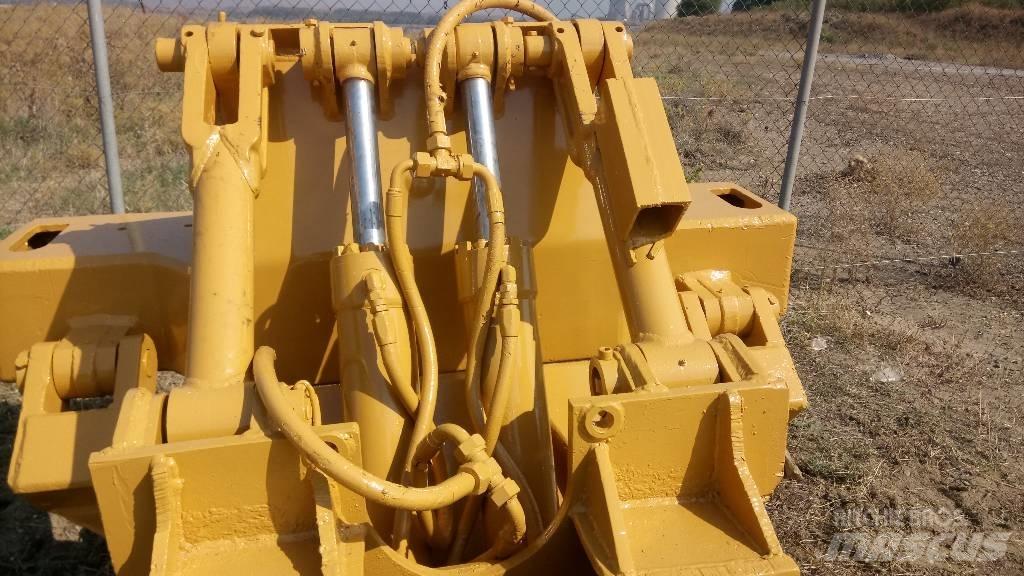 CAT D 6 Chassi och upphängning