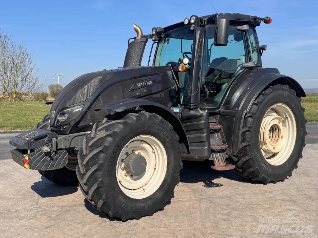 Valtra T 174 Traktorer
