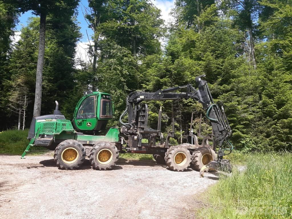 John Deere 1110G Skotare