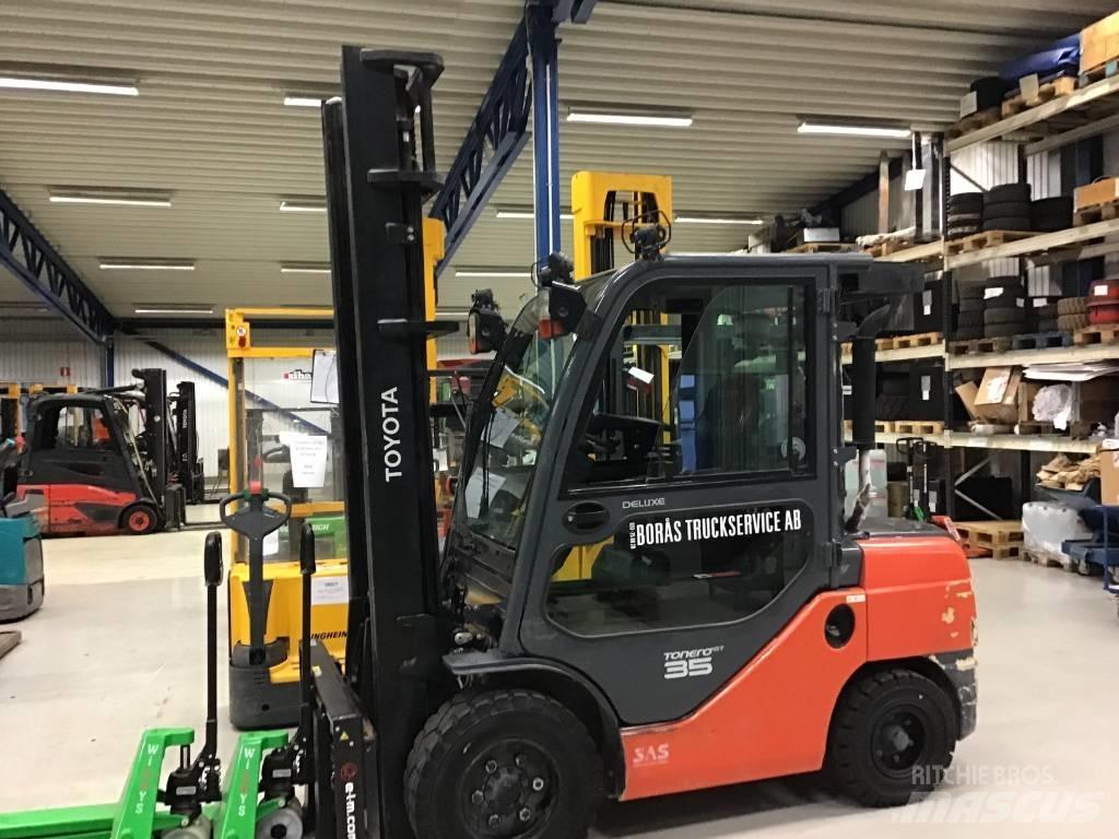 Toyota 06-8 FDJ 35 F Dieselmotviktstruckar