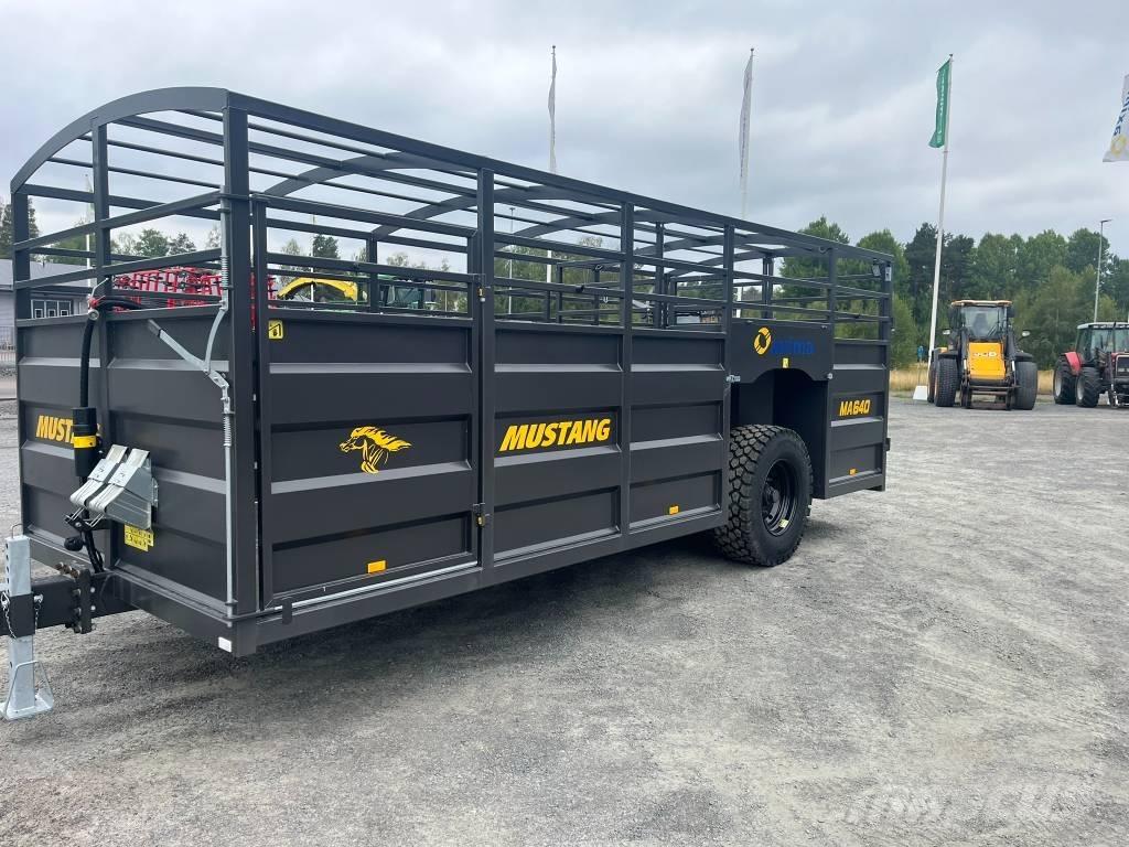 Mustang M 640 Övriga vagnar