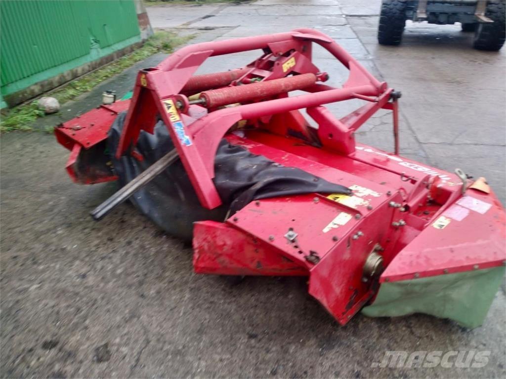 JF 2800 Slåtterkrossar