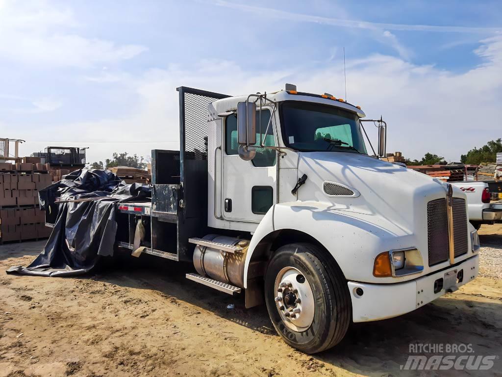 Kenworth T 300 Flakbilar