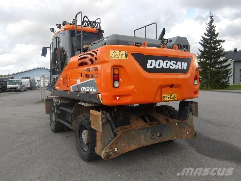 Doosan DX 210 WE Hjulgrävare