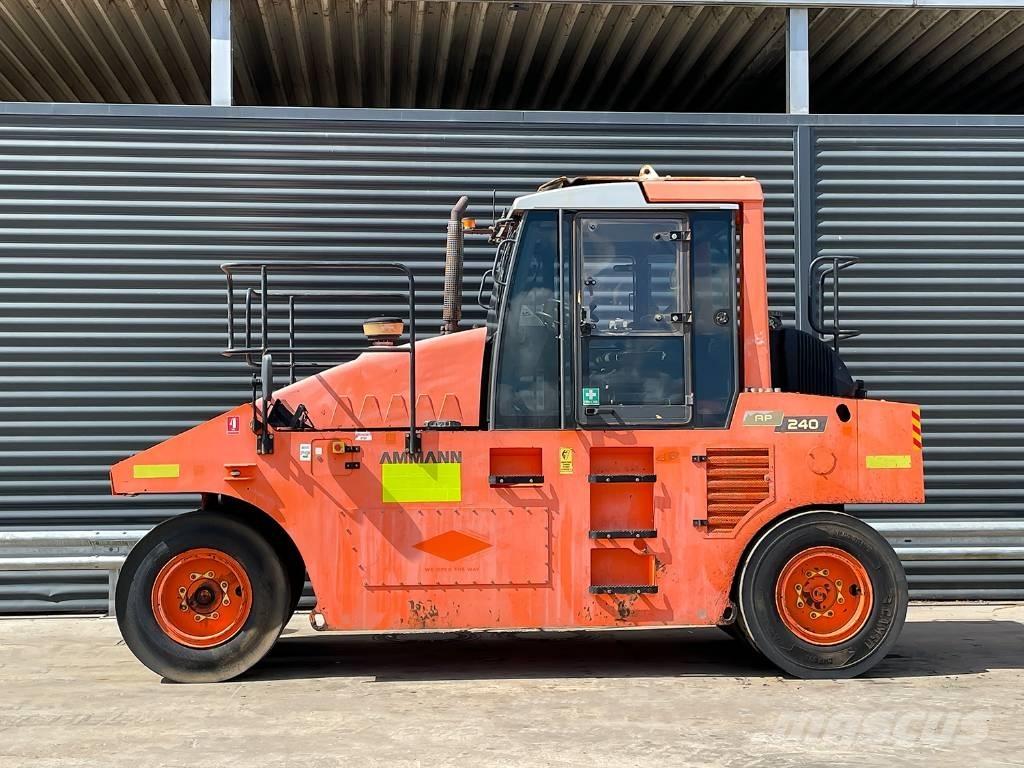 Ammann AP 240 Pneumatiska Hjulvältar