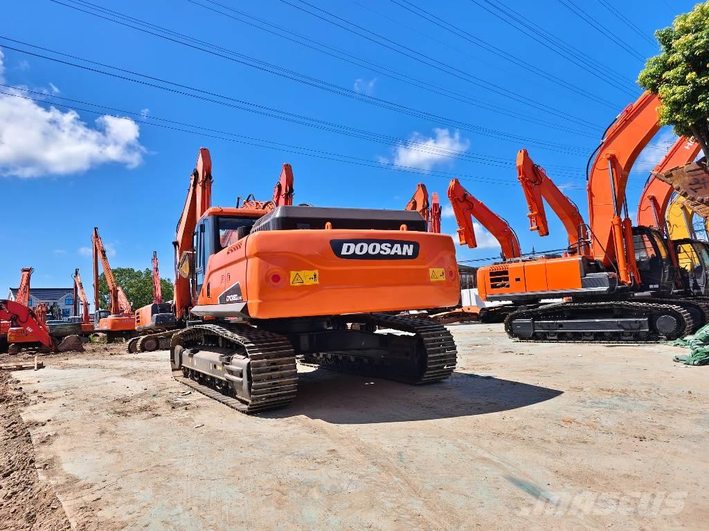 Doosan DX 380 LC Bandgrävare