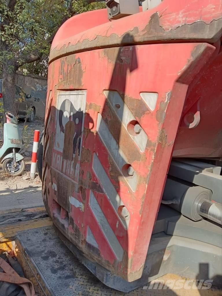 Kalmar DRT 450 Reachstackers