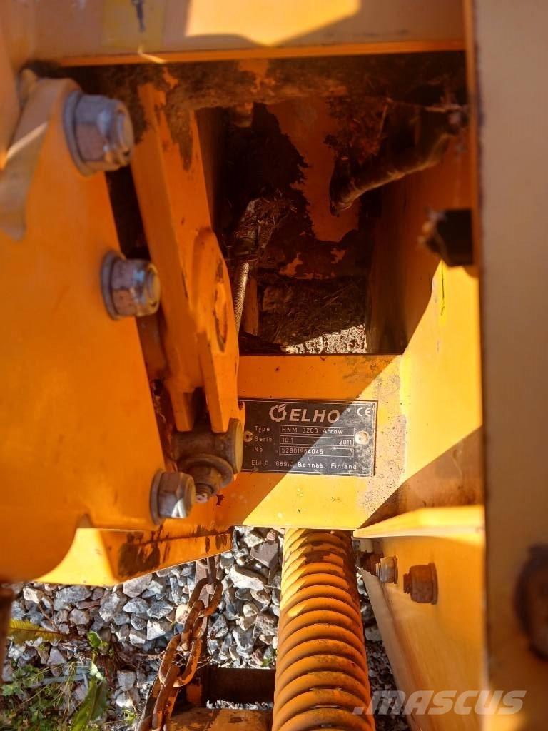 Elho Arrow 3200 Slåtterkrossar