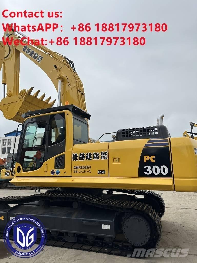 Komatsu PC300-8N1 Bandgrävare