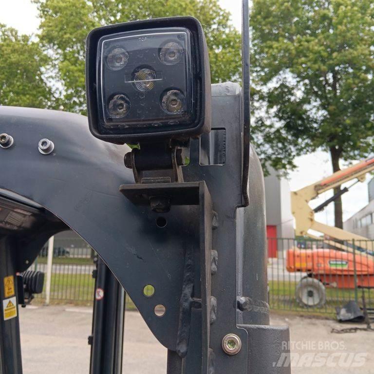 Linde E16P Elmotviktstruckar
