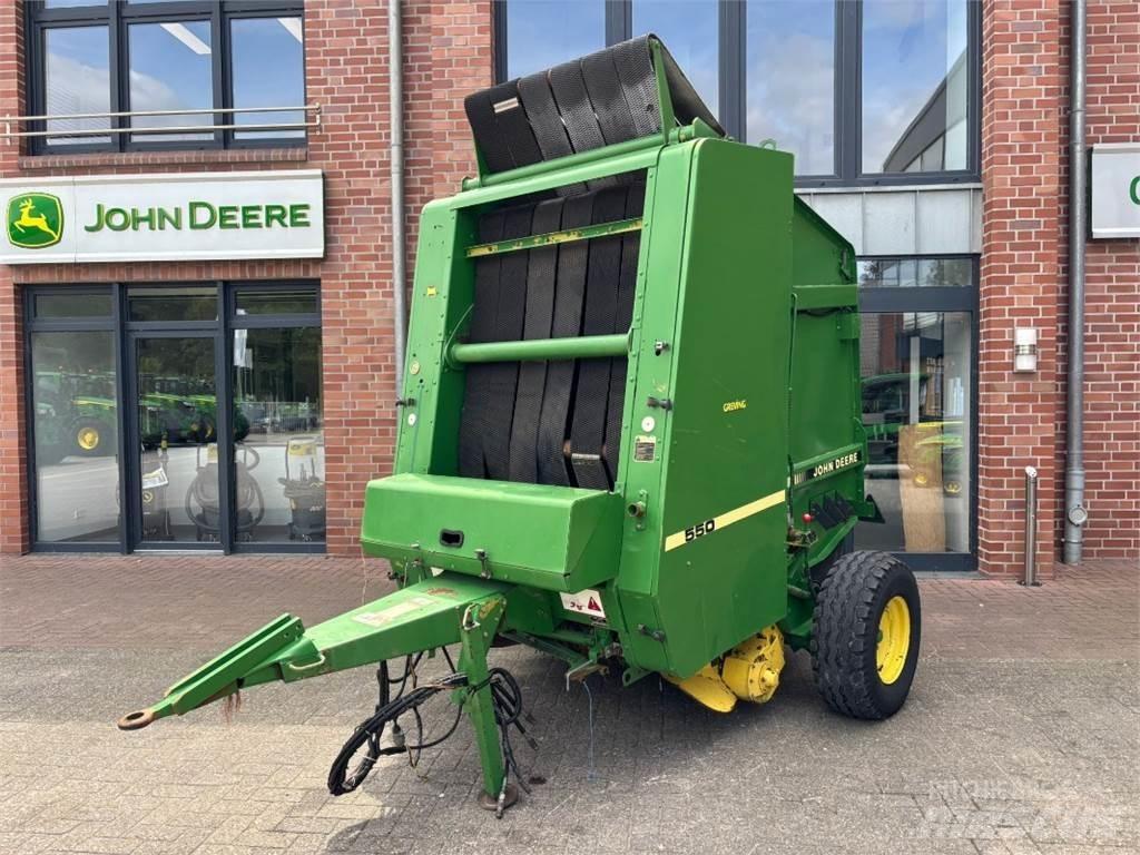 John Deere 550 Rundbalspressar