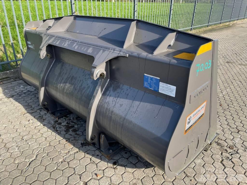 Volvo L 70 H Bucket Skopor
