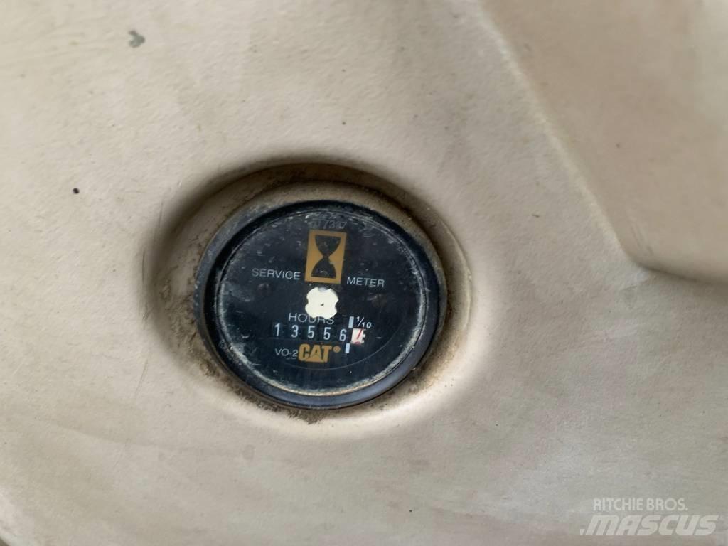 CAT 320N Bandgrävare