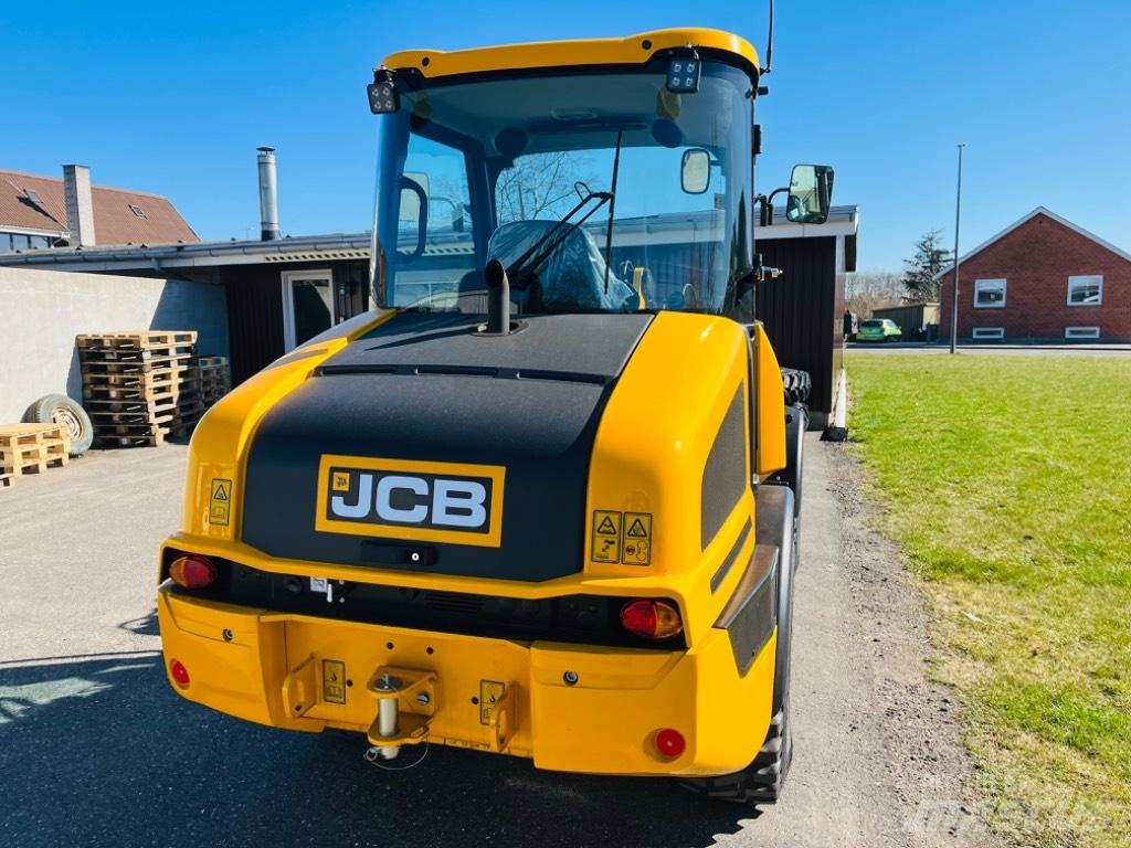 JCB 407 Kompaktlastare