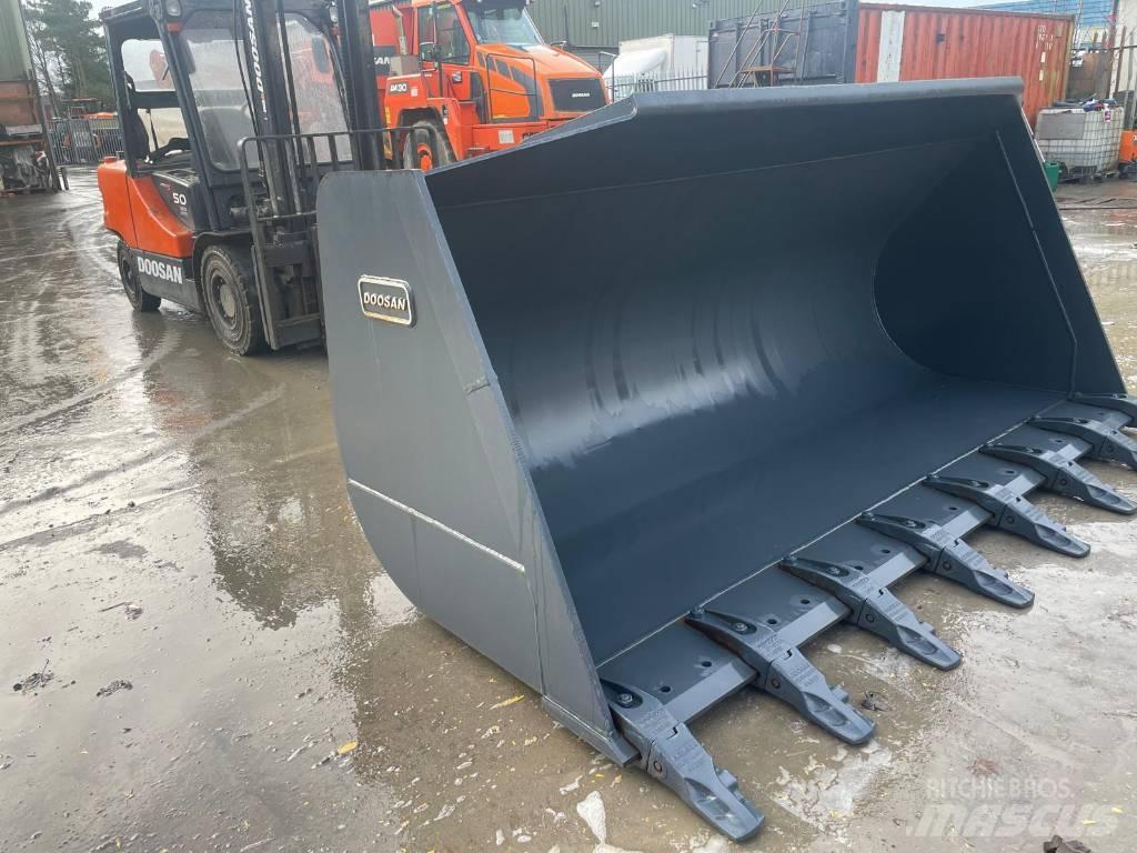 Doosan DL 420-3 Skopor