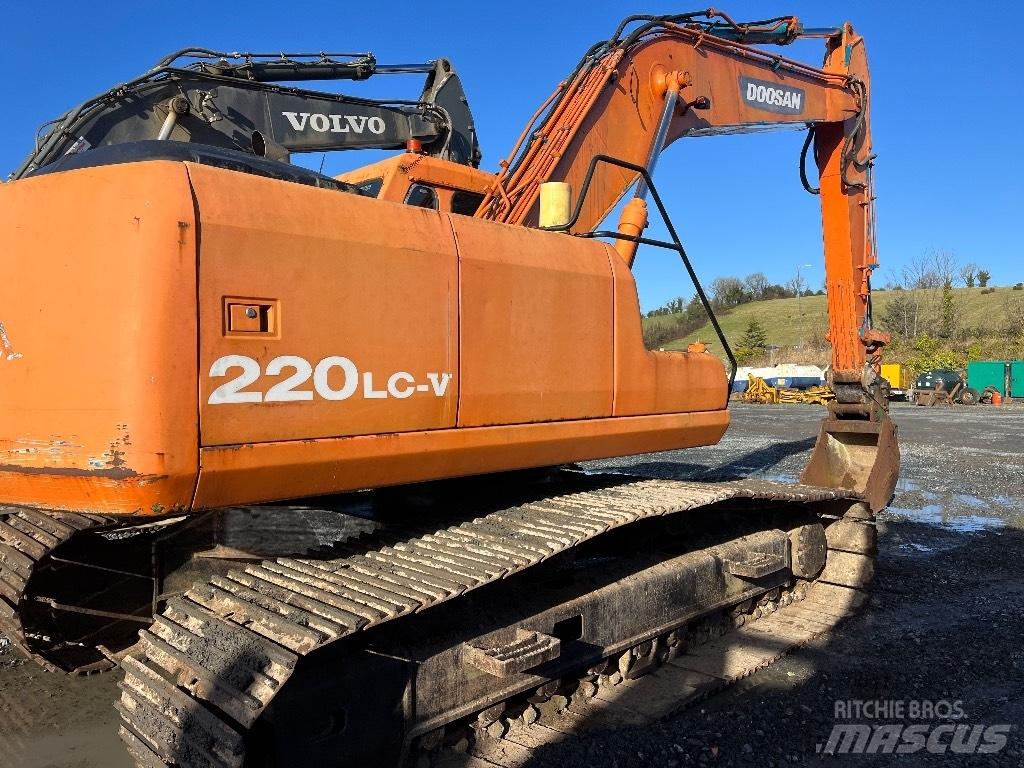 Doosan DX 220 Bandgrävare